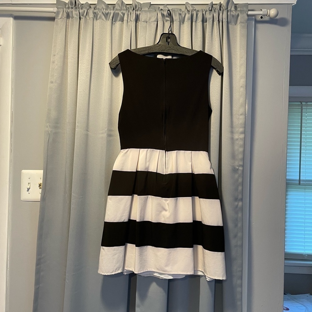 B. Smart Semi-Formal Black & White Stripped Dress- Size 7/8 - Picture 4 of 11